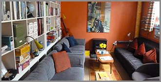 Lounge With Daffodils